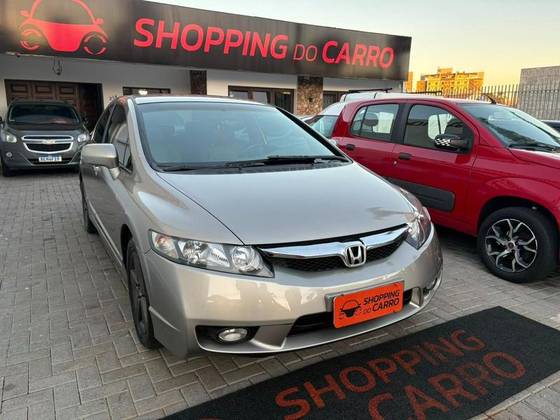 HONDA CIVIC 1.8 LXS 16V GASOLINA 4P AUTOMÁTICO HONDA CIVIC 1.8 LXS 16V GASOLINA 4P AUTOMÁTICO